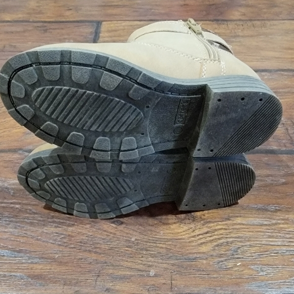 Carter's Booties - Picture 8 of 8